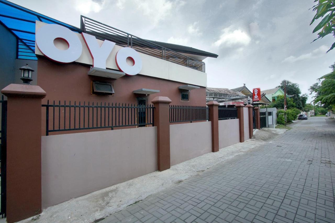 Oyo 347 Bayang Brothers Guest House Maguwo Exteriér fotografie
